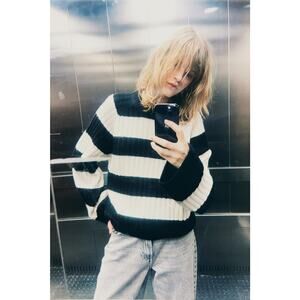 H&M Black White Ribbed Chunky Knit Striped Crewneck Pullover Sweater Size XL